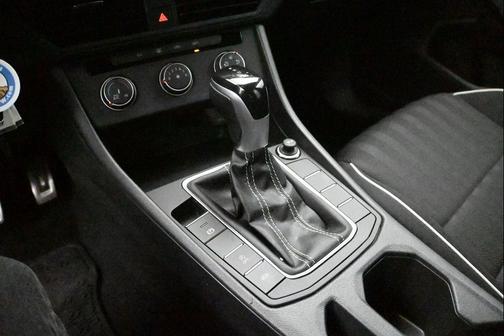 Deep Black Pearl 2023 Volkswagen Jetta 1.5T Sport