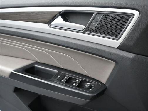 2021 Volkswagen Atlas 3.6L SE w/Technology