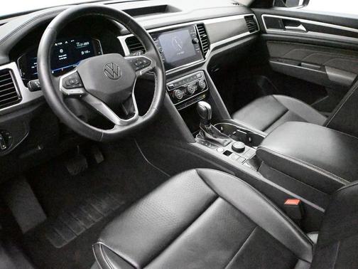 2022 Volkswagen Atlas 2.0T SE w/Technology 4MOTION