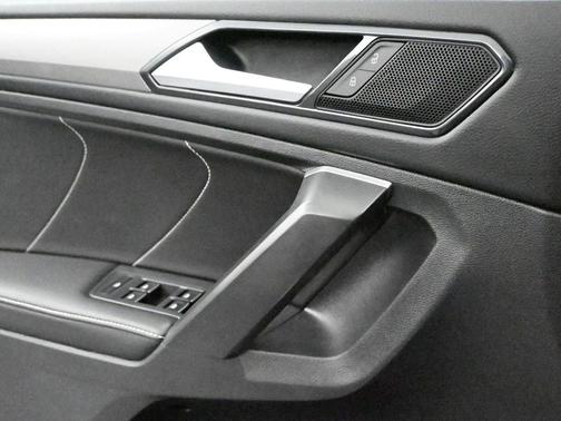 2024 Volkswagen Tiguan 2.0T SE 4MOTION