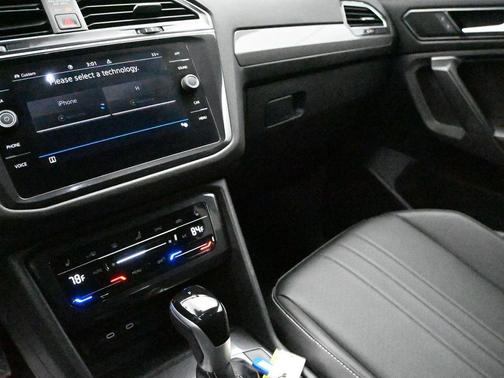 2024 Volkswagen Tiguan 2.0T SE 4MOTION