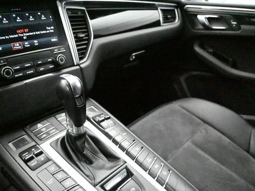 2018 Porsche Macan S