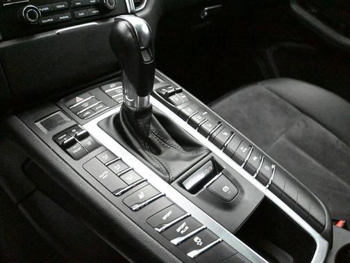 2018 Porsche Macan S