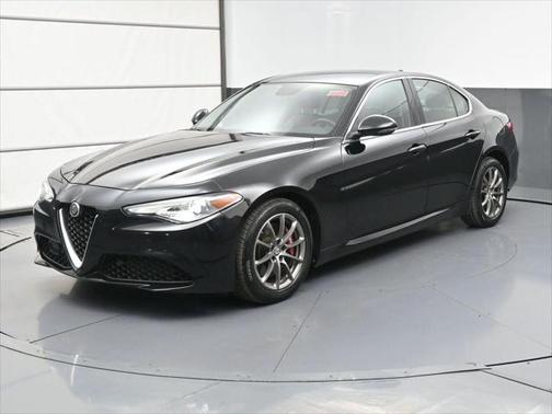 2017 Alfa Romeo Giulia Base