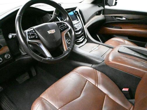 2015 Cadillac Escalade Luxury