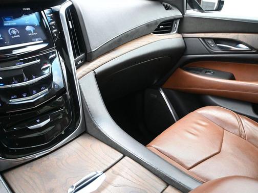 2015 Cadillac Escalade Luxury