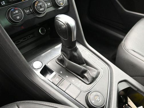 2020 Volkswagen Tiguan 2.0T SE R-Line Black 4MOTION