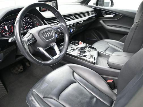 2019 Audi Q7 55 Premium Plus
