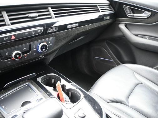 2019 Audi Q7 55 Premium Plus