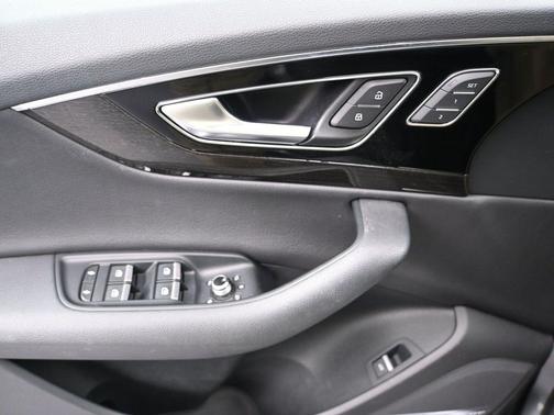 2019 Audi Q7 55 Premium Plus