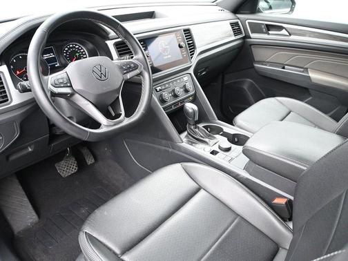 2021 Volkswagen Atlas Cross Sport 2.0T SE w/Technology 4MOTION