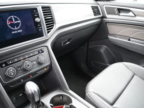 2021 Volkswagen Atlas Cross Sport 2.0T SE w/Technology 4MOTION