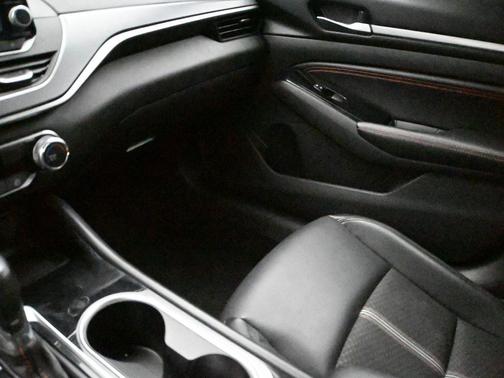 2023 Nissan Altima SR FWD