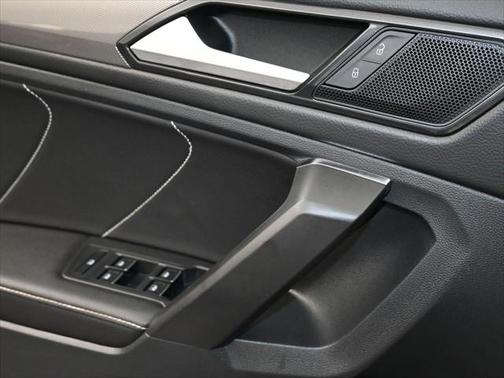 2023 Volkswagen Tiguan 2.0T SE R-Line Black 4MOTION