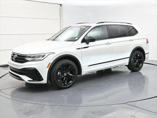 2023 Volkswagen Tiguan 2.0T SE R-Line Black 4MOTION