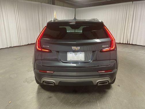 Photo 4 of 30 of 2019 Cadillac XT4 Premium Luxury