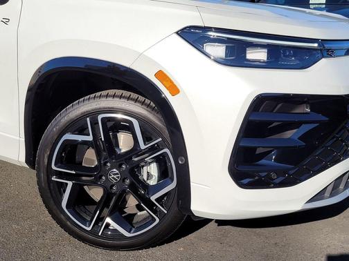 2026 Volkswagen Tiguan 2.0T SEL R-Line 4MOTION