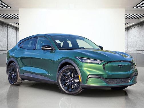ERUPTION GREEN METALLIC 2026 Ford Mustang Mach-E Select