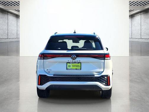 2026 Volkswagen Tiguan 2.0T SE R-Line Black 4MOTION