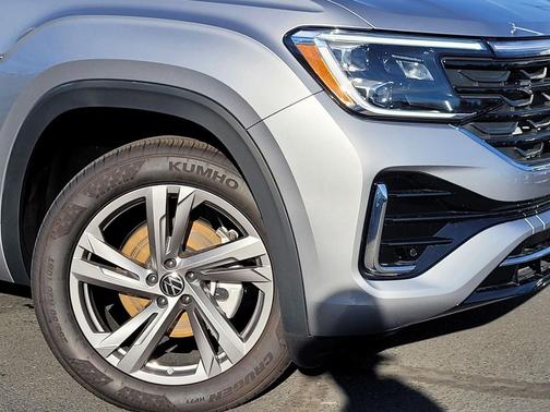 2024 Volkswagen Atlas Cross Sport 2.0T SEL