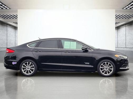 2018 Ford Fusion Energi SE Luxury