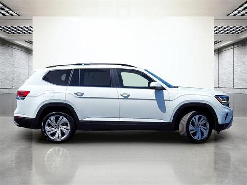 2023 Volkswagen Atlas 3.6L SE w/Technology