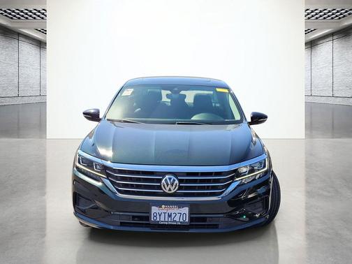 2022 Volkswagen Passat 2.0T Limited Edition