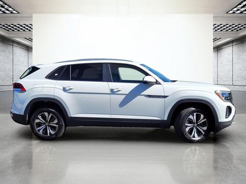 2025 Volkswagen Atlas Cross Sport 2.0T SE