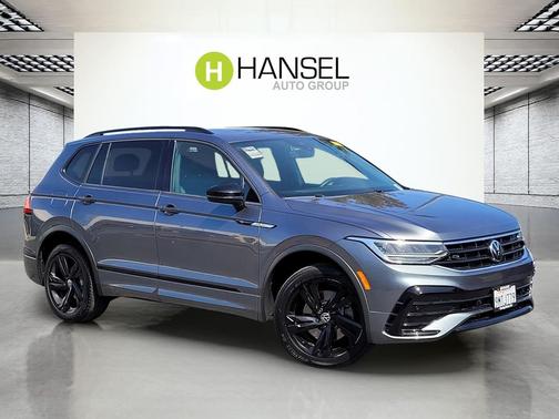 Platinum Gray Metallic 2023 Volkswagen Tiguan 2.0T SE R-Line Black