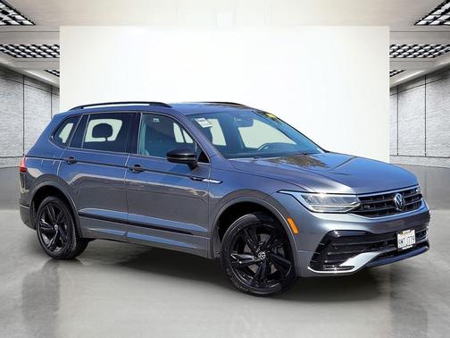 Platinum Gray Metallic 2023 Volkswagen Tiguan 2.0T SE R-Line Black