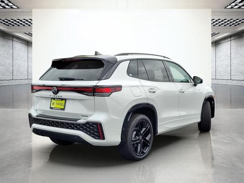 2025 Volkswagen Tiguan 2.0T SE R-Line Black 4MOTION