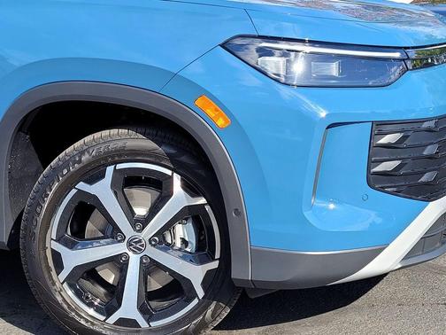 2025 Volkswagen Tiguan 2.0T SE 4MOTION