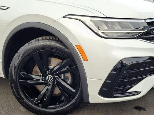2023 Volkswagen Tiguan 2.0T SE R-Line Black 4MOTION