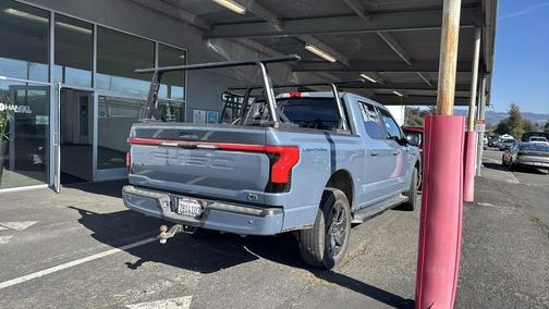 2023 Ford F-150 Lightning LARIAT