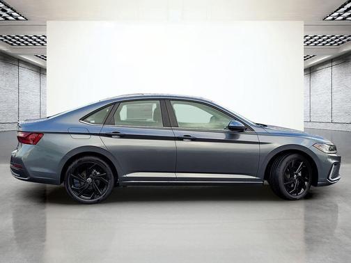 2026 Volkswagen Jetta 1.4T SE