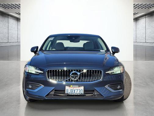 Denim Blue Metallic 2019 Volvo S60 T5