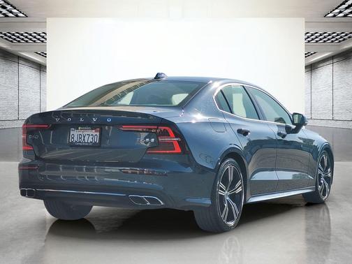 Denim Blue Metallic 2019 Volvo S60 T5