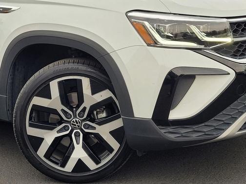 2022 Volkswagen Taos 1.5T SEL