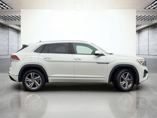 2024 Volkswagen Atlas Cross Sport 2.0T SEL