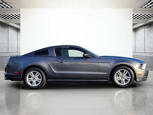 2013 Ford Mustang V6