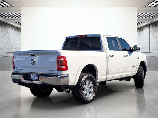 2019 RAM 2500 Laramie Crew Cab 4x4 6'4' Box