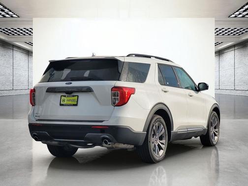 STAR WHITE MET TRI-COAT 2023 Ford Explorer XLT