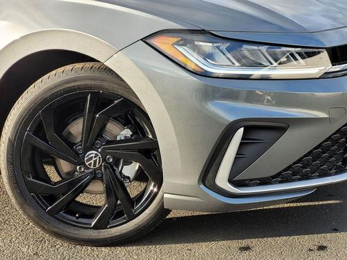 2026 Volkswagen Jetta 1.4T SE