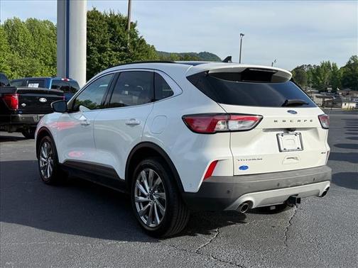 Star White Metallic Tri-Coat 2022 Ford Escape Titanium