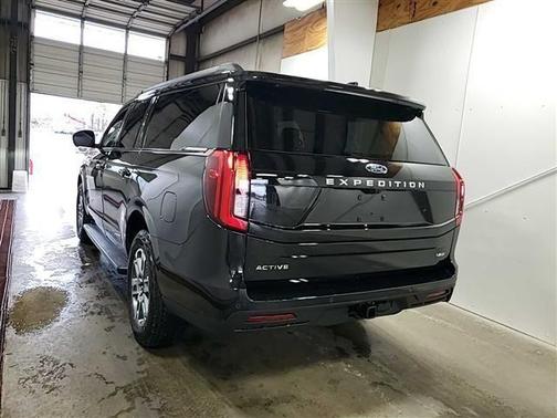 Black Metallic 2025 Ford Expedition Max Active 4x4