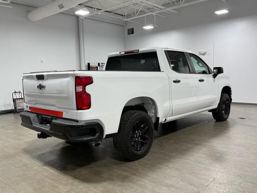2022 Chevrolet Silverado 1500 Custom Trail Boss