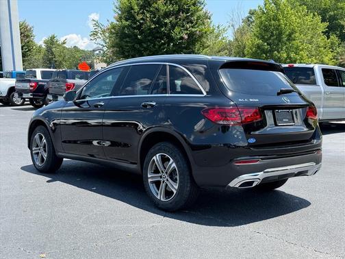 Black 2022 Mercedes-Benz GLC 300 Base