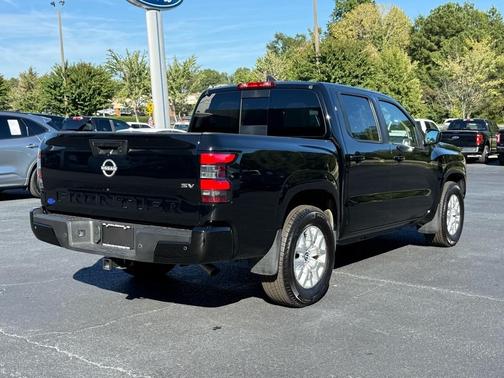 2024 Nissan Frontier SV