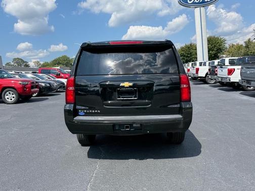 2019 Chevrolet Suburban LT