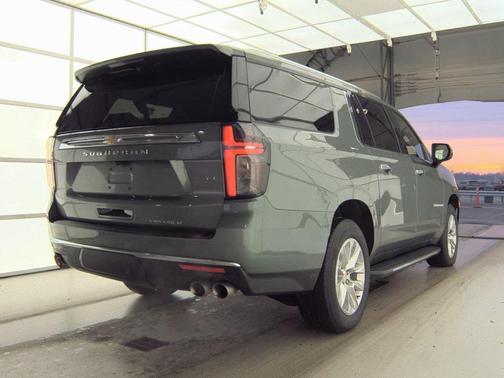 2023 Chevrolet Suburban Premier